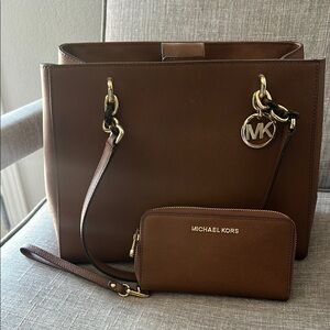 Michael Kors Brown Leather Tote Spacious Minimalist Design